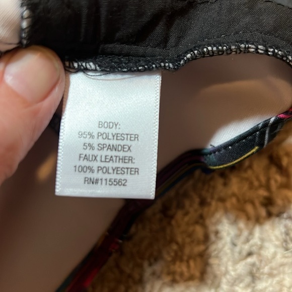 D Signed Disney Girls Moto Jacket Sz M 10/12 Descendants 2 Graffiti Zip Black - Picture 7 of 14